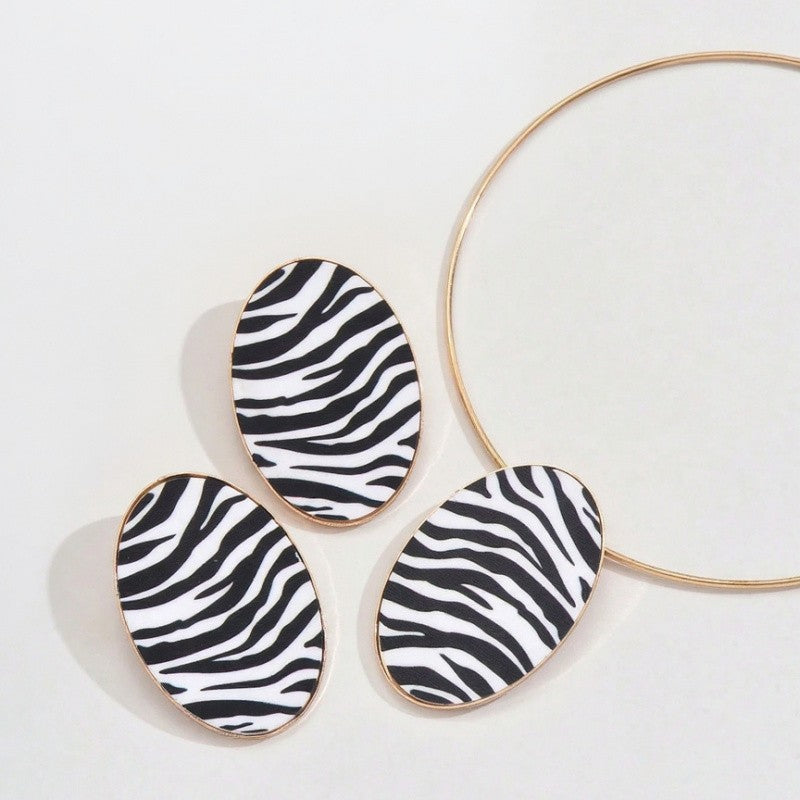 Elegant Zebra Print Collar Necklace & Earring Set