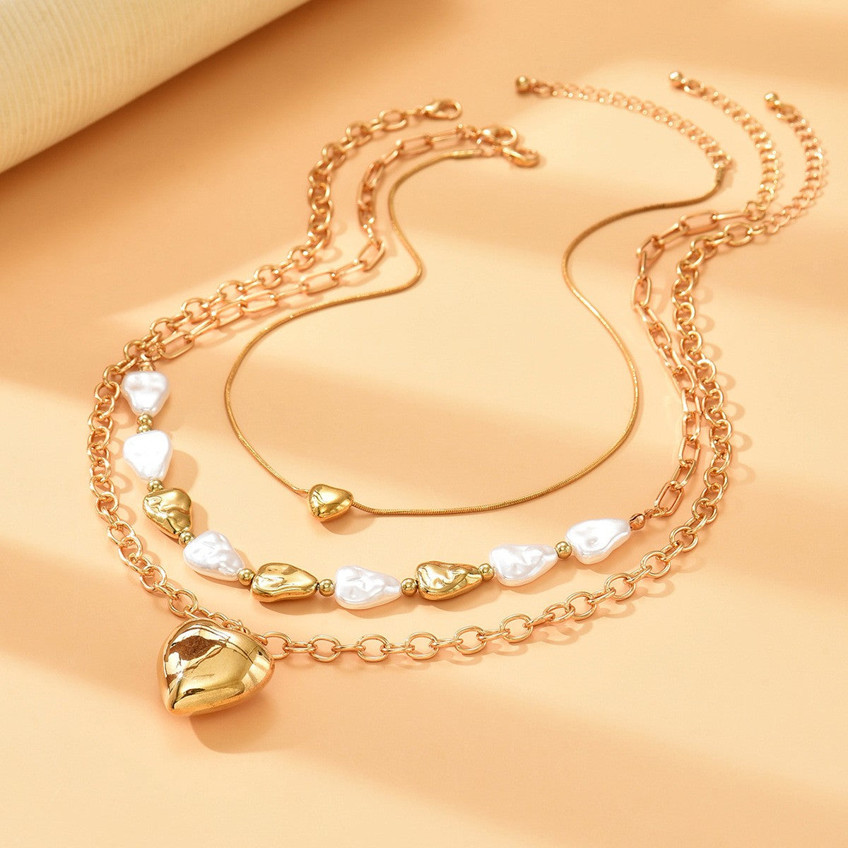 Classy Irregular Pearl & Heart Layered Necklace