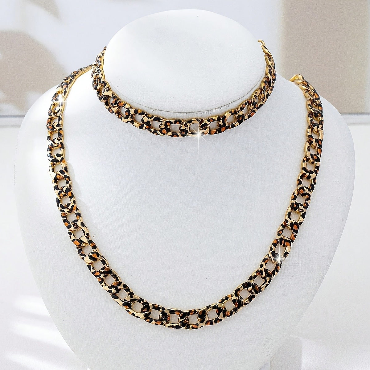 Classy Leopard Print Chain Set