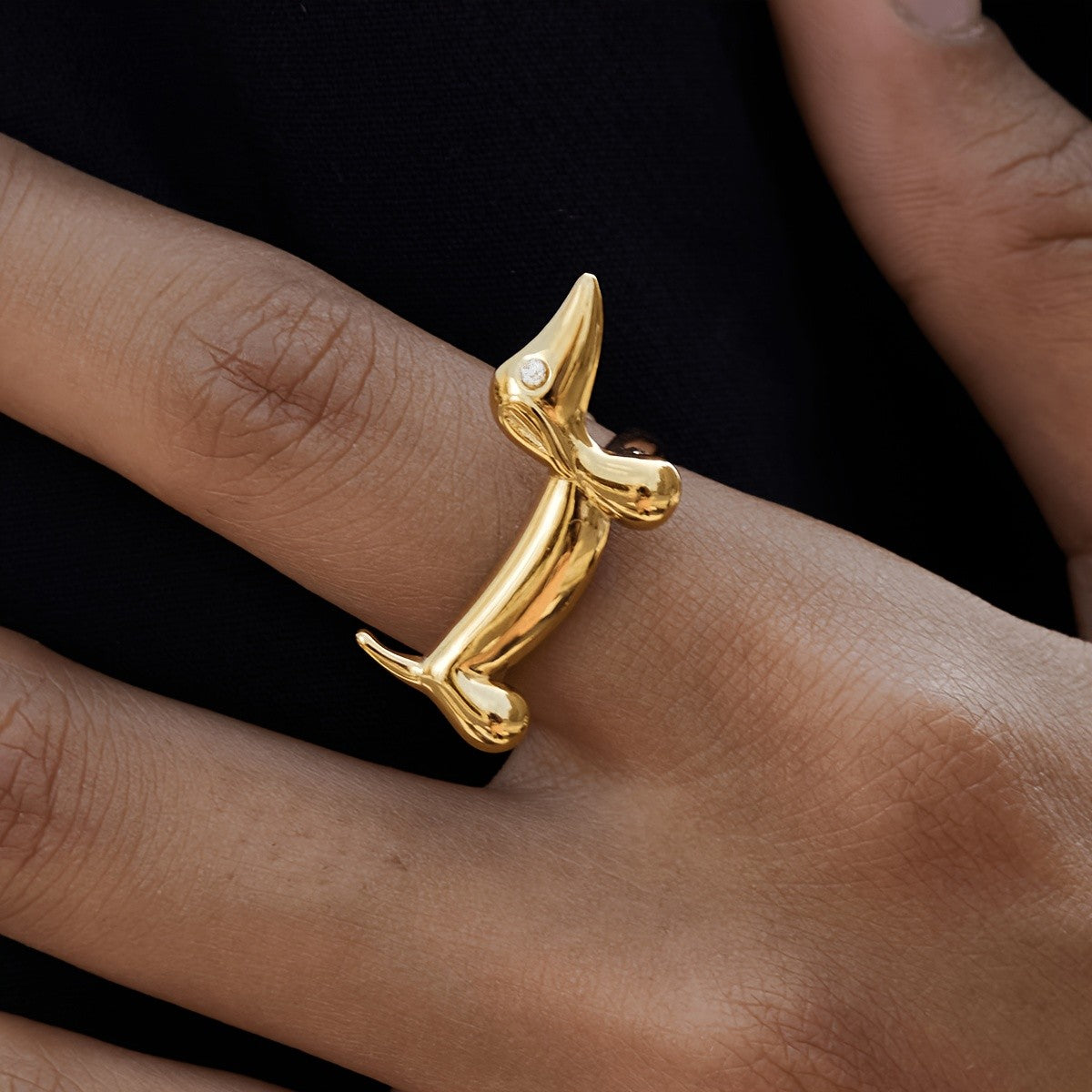 18k Classy Dachshund Ring