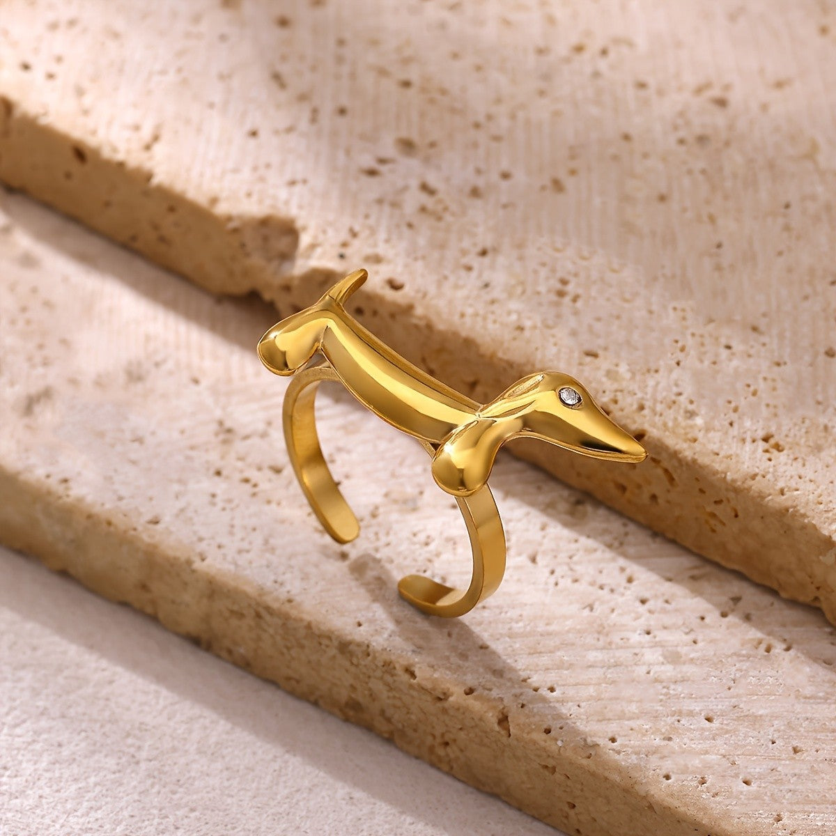 18k Classy Dachshund Ring
