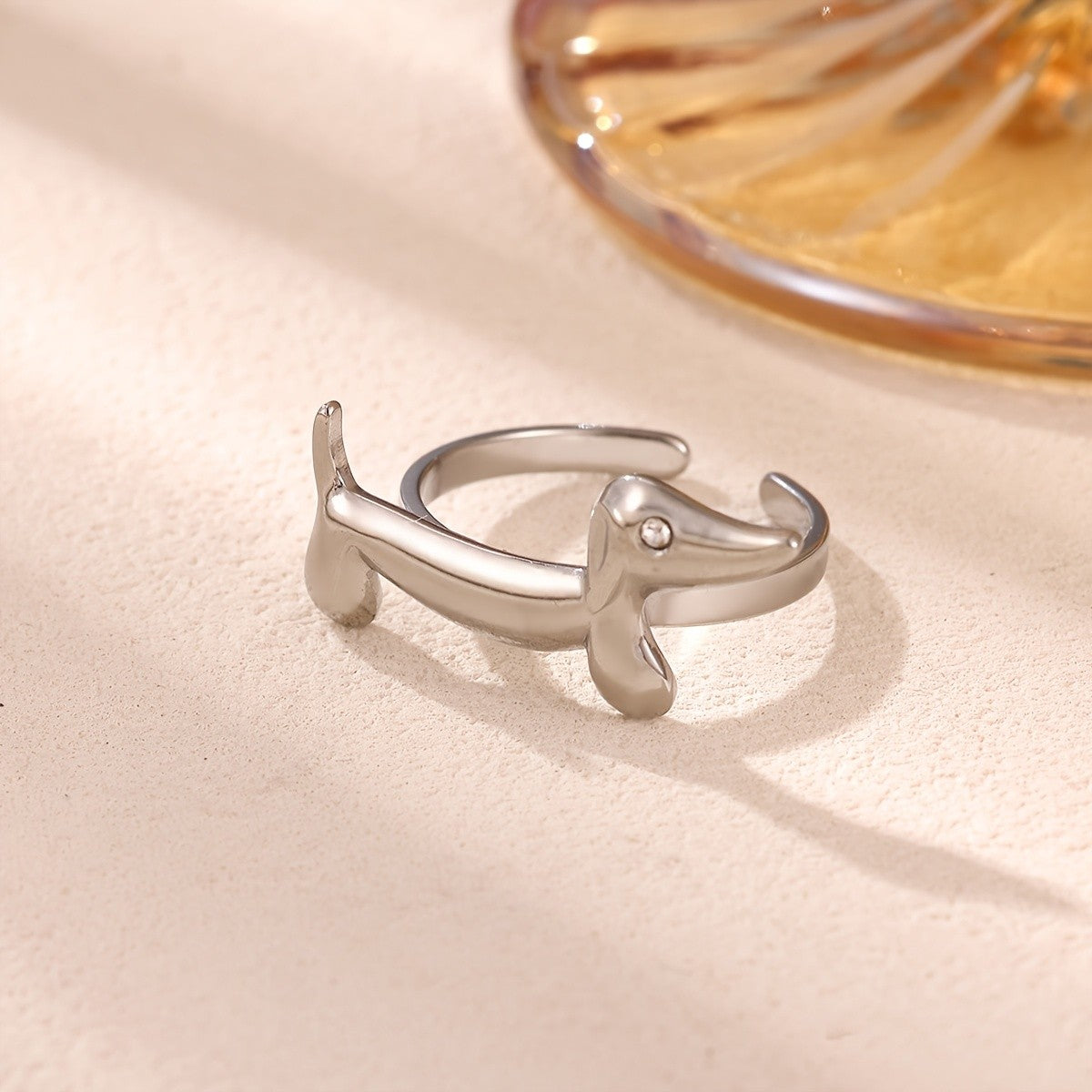 18k Classy Dachshund Ring