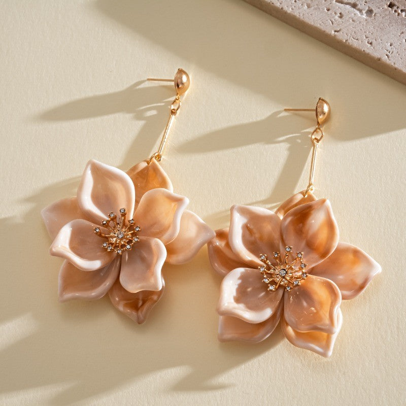 Elegant Acrylic Flower Necklace & Earring Set