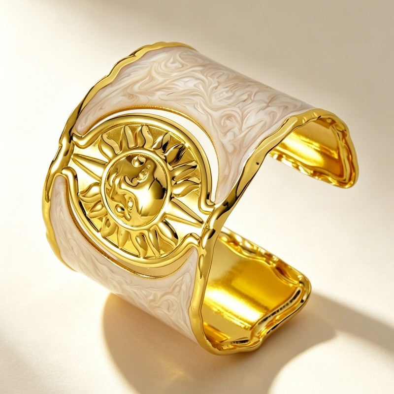 Classy Vintage Sun Motif Open Cuff Bracelet