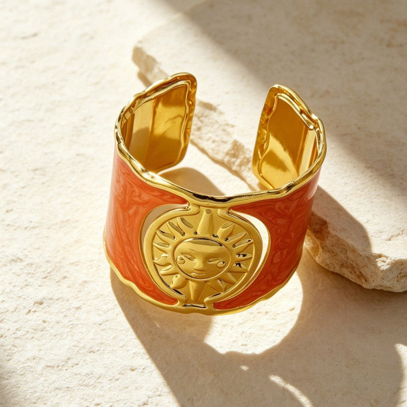 Classy Vintage Sun Motif Open Cuff Bracelet