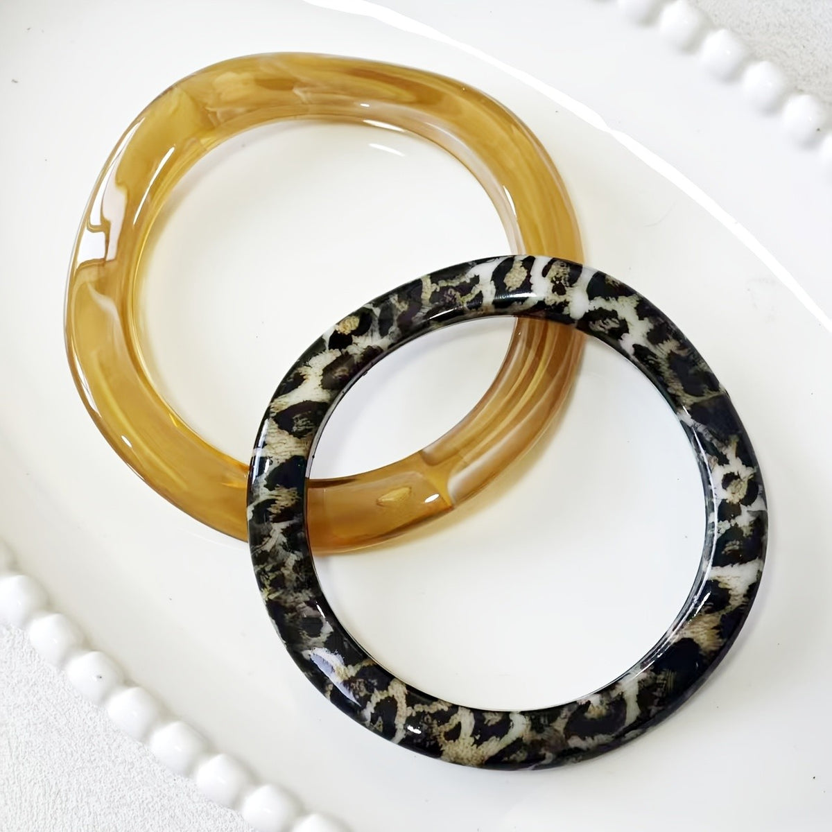 Classy Wavy Resin Bangle Set