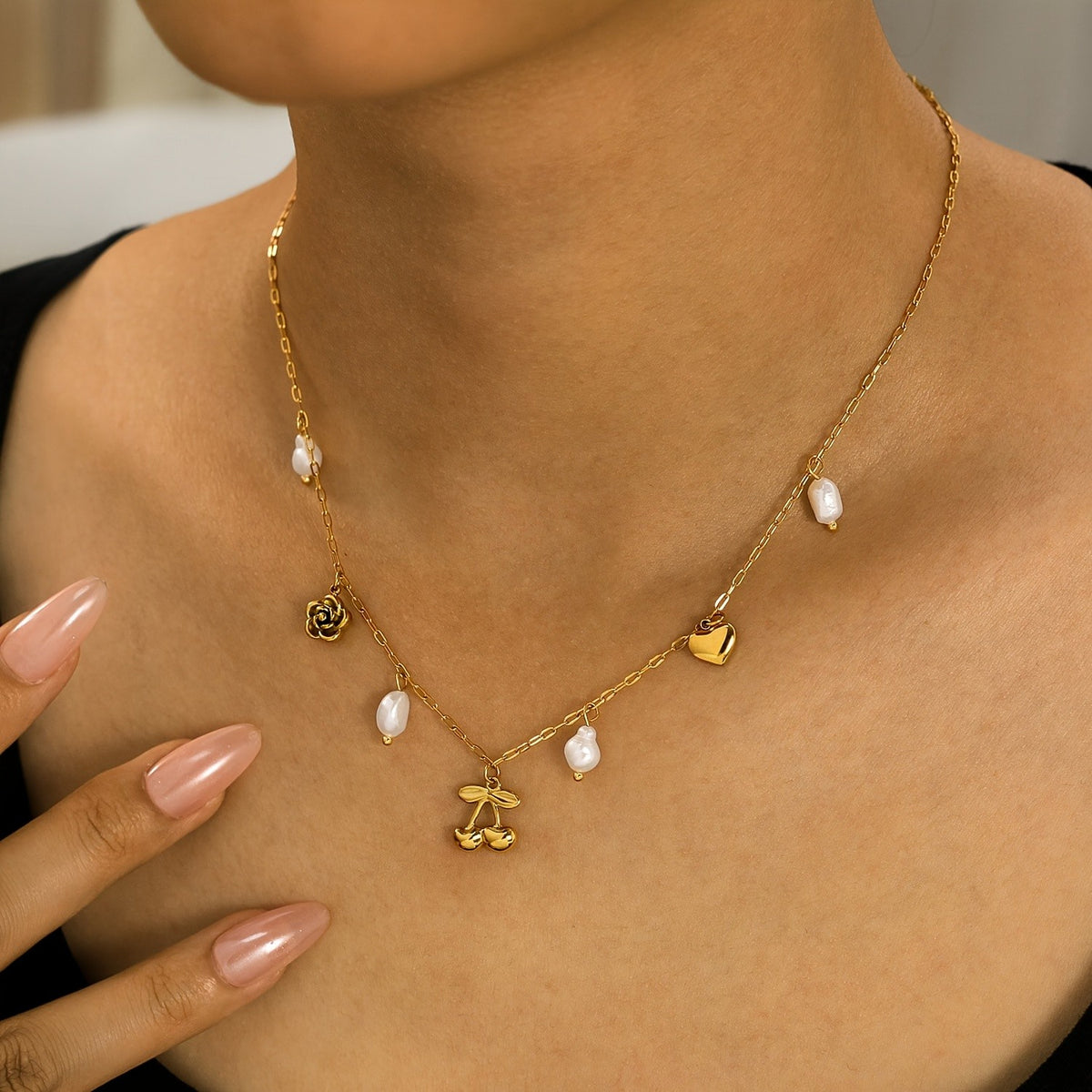 18k Dainty Pearl Charm Necklace