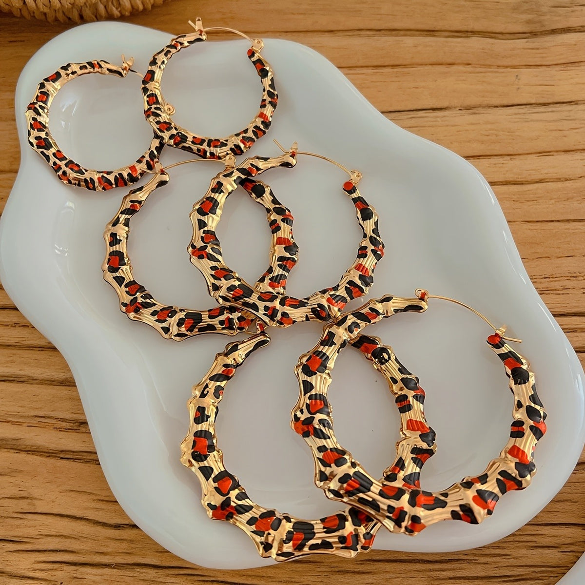 Retro Leopard Print Textured Hoop Earring Set