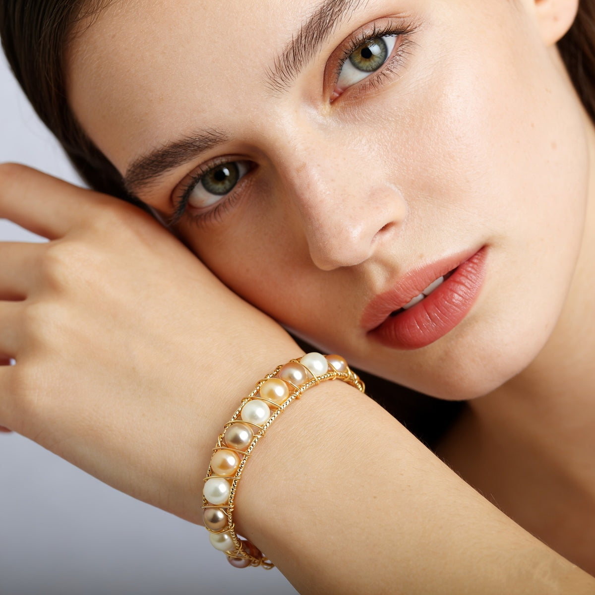 Elegant Multicolor Pearl Bracelet