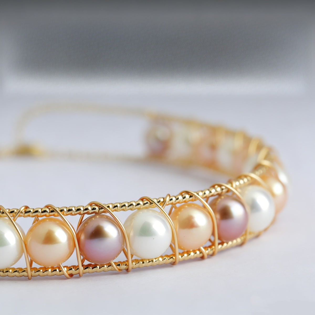 Elegant Multicolor Pearl Bracelet