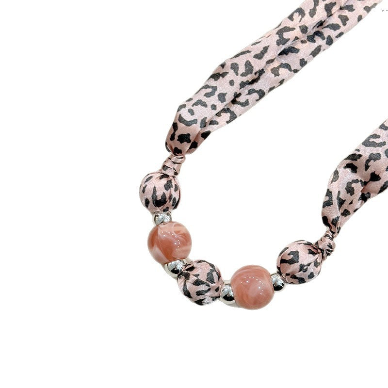 Elegant Pink Leopard Scarf Pearl Necklace