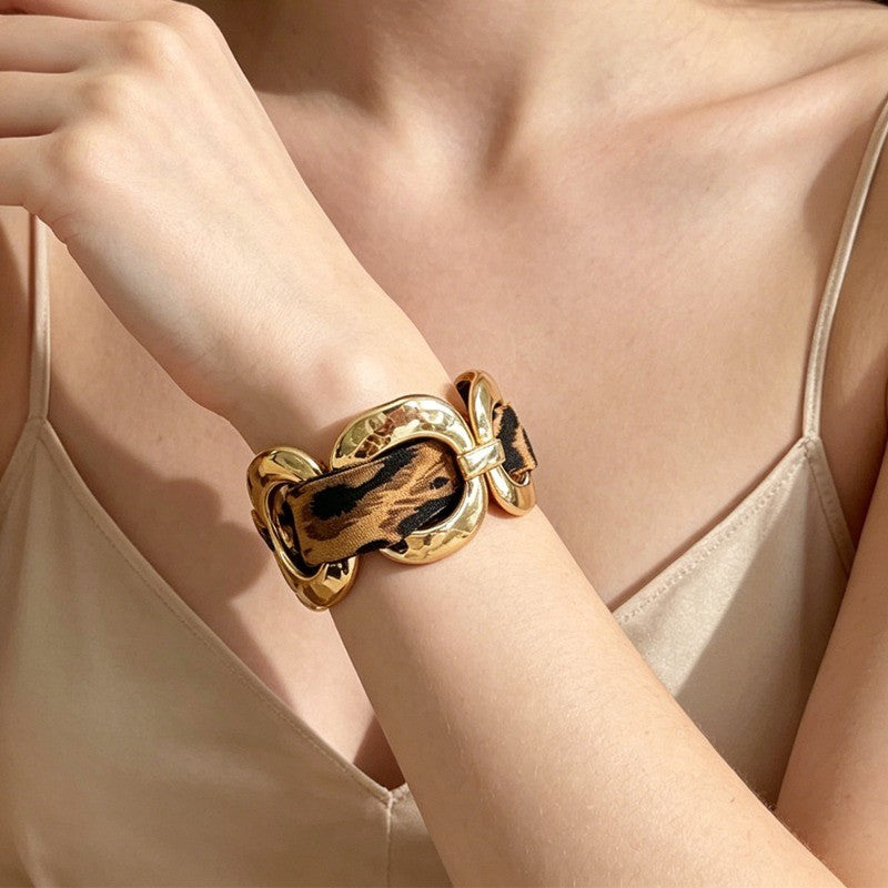 Classy Leopard Print Scarf Link Bracelet