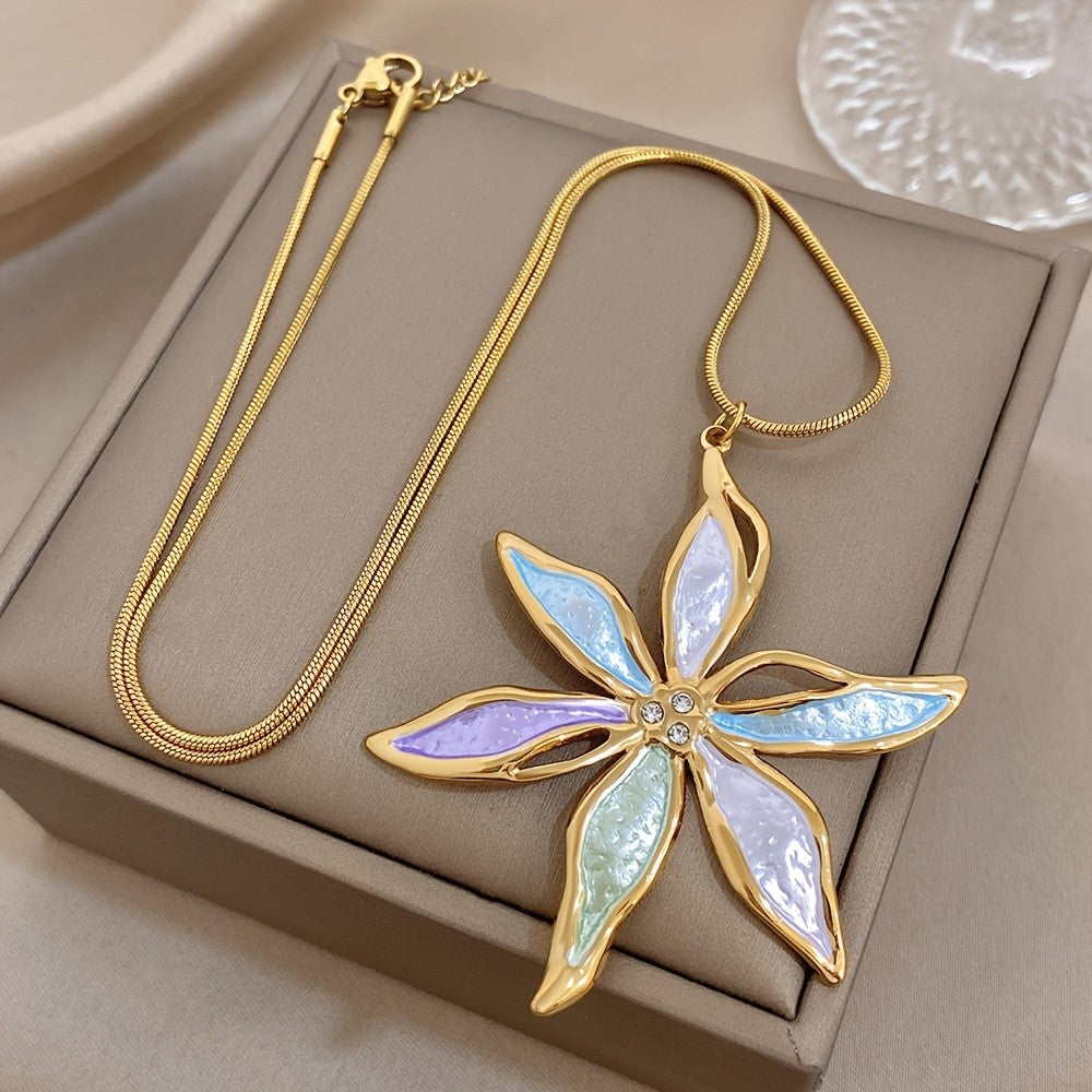 Elegant Iridescent Floral Necklace