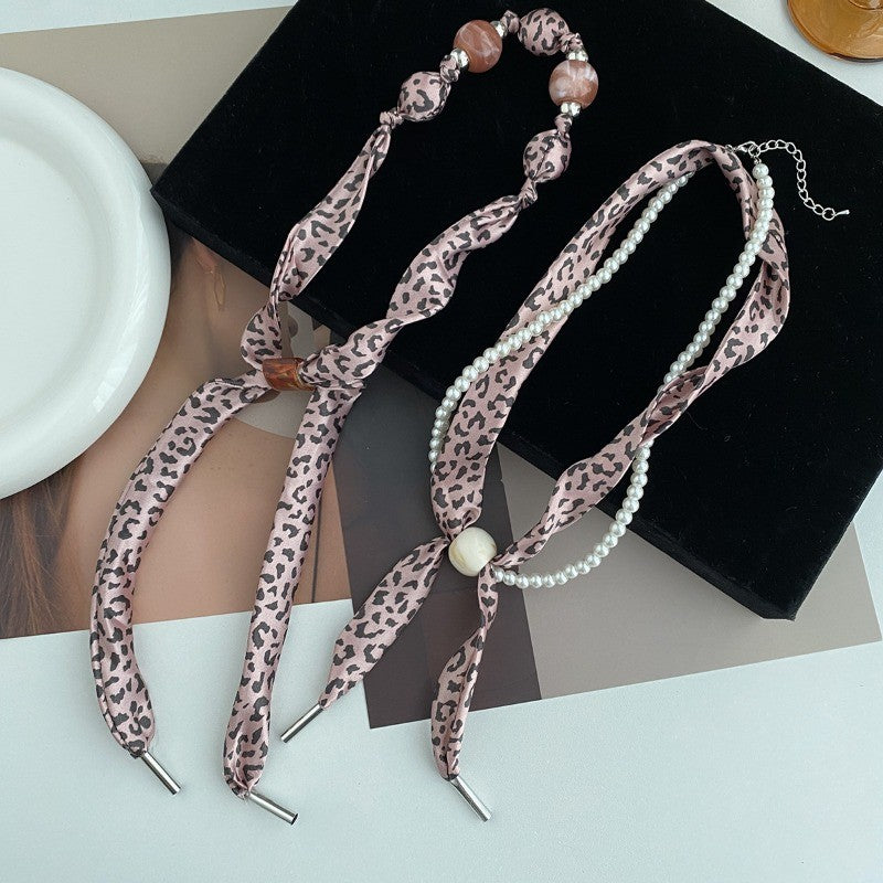 Elegant Leopard Print Pearl Scarf Necklace