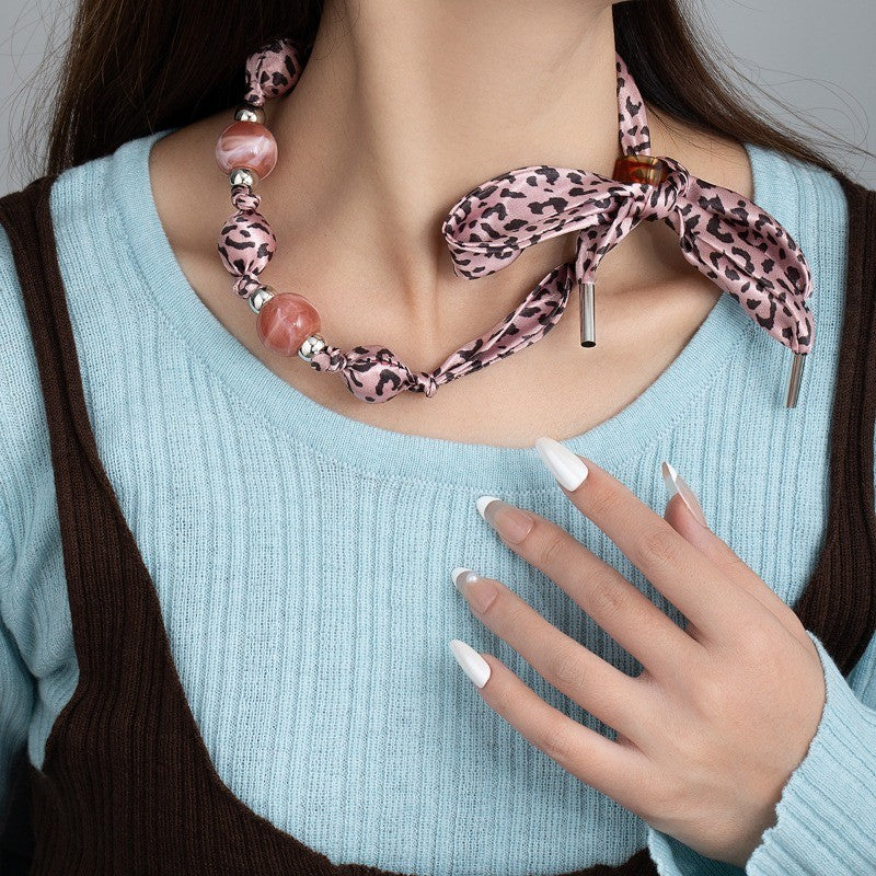 Elegant Leopard Print Pearl Scarf Necklace