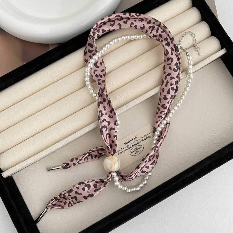 Elegant Leopard Print Pearl Scarf Necklace