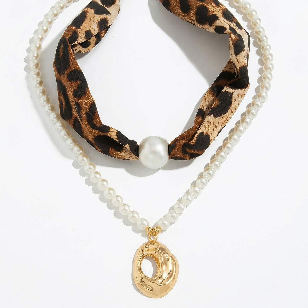 Classy Leopard Scarf & Pearl Pendant Necklace Set
