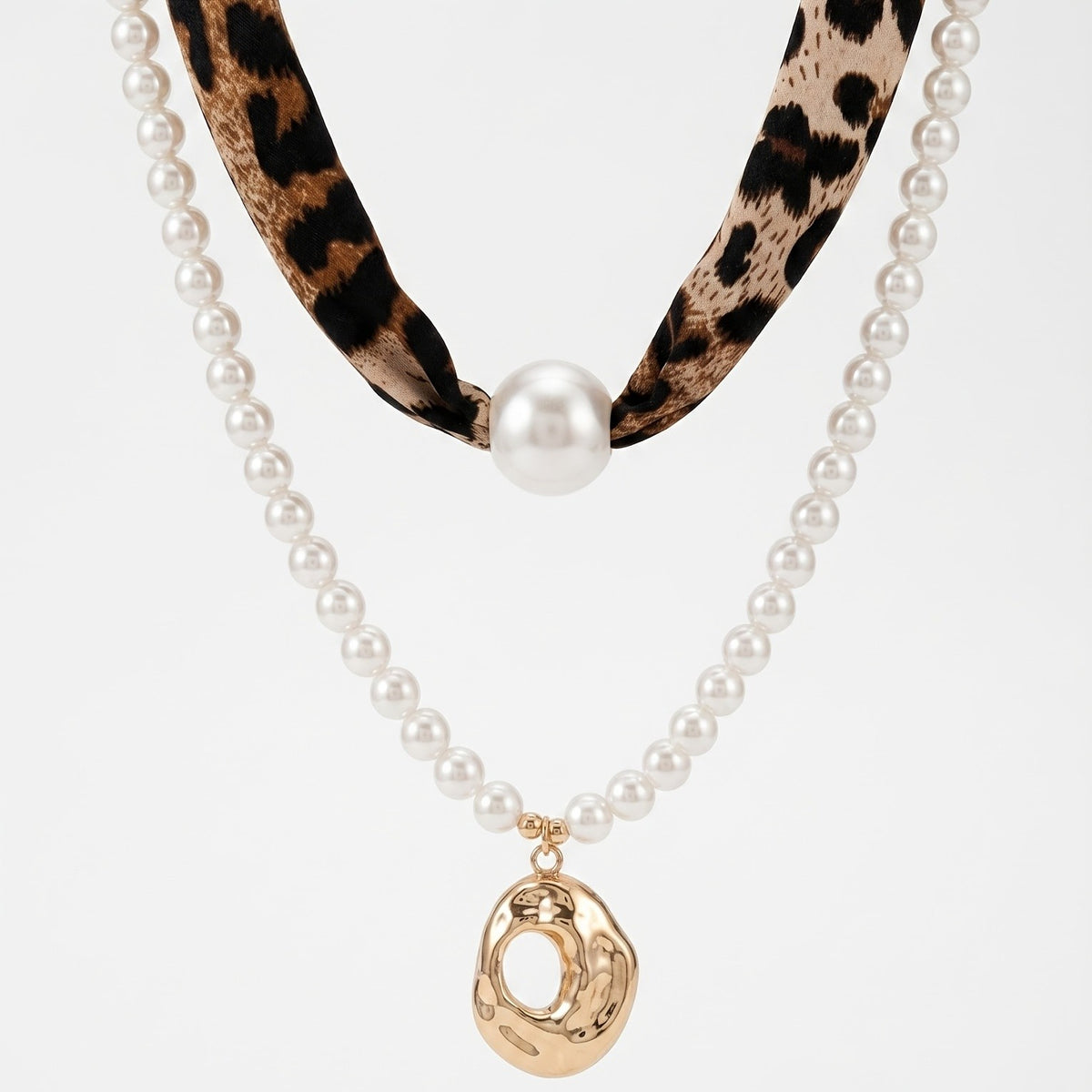Classy Leopard Scarf & Pearl Pendant Necklace Set