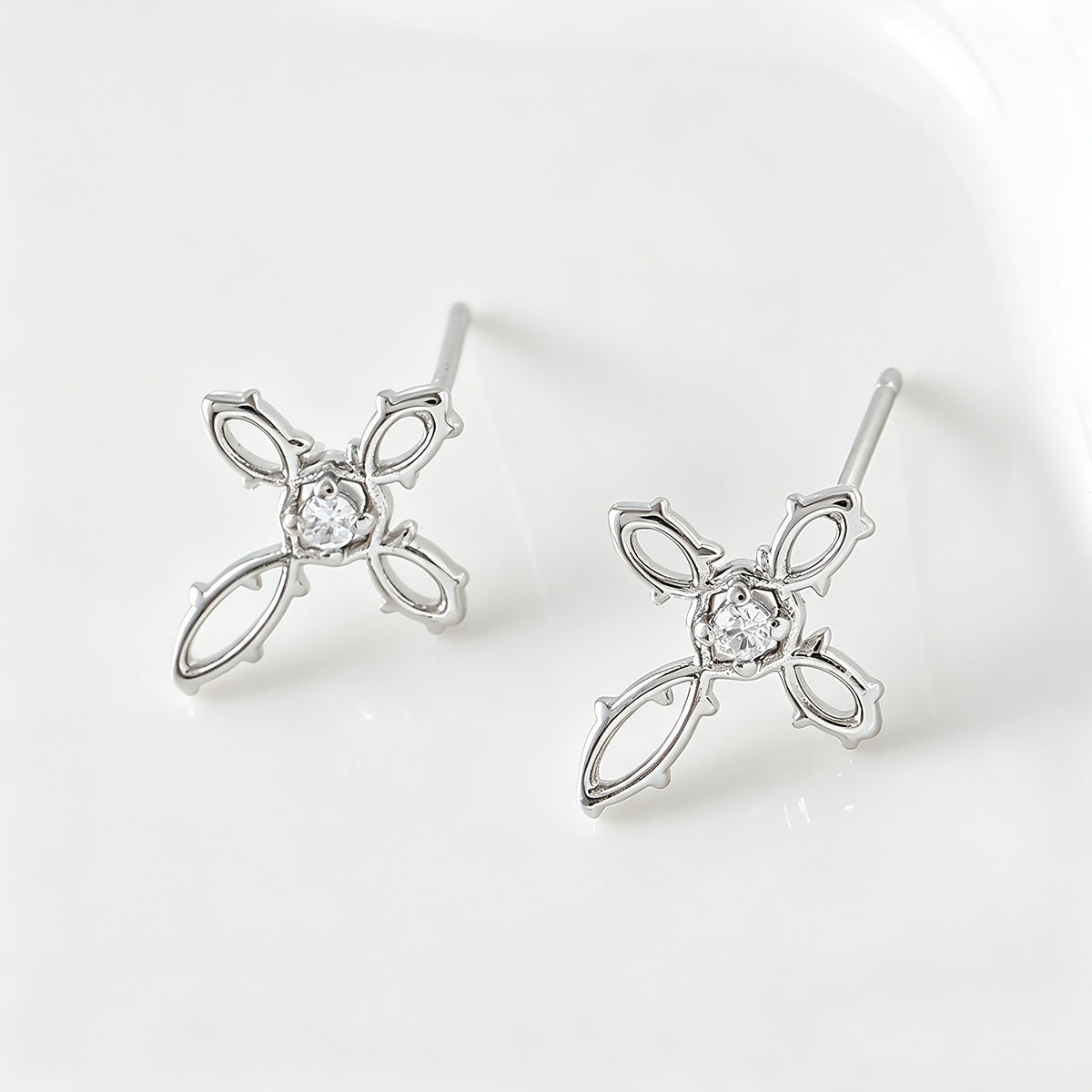 18k Gothic Thorn Cross Stud Earrings
