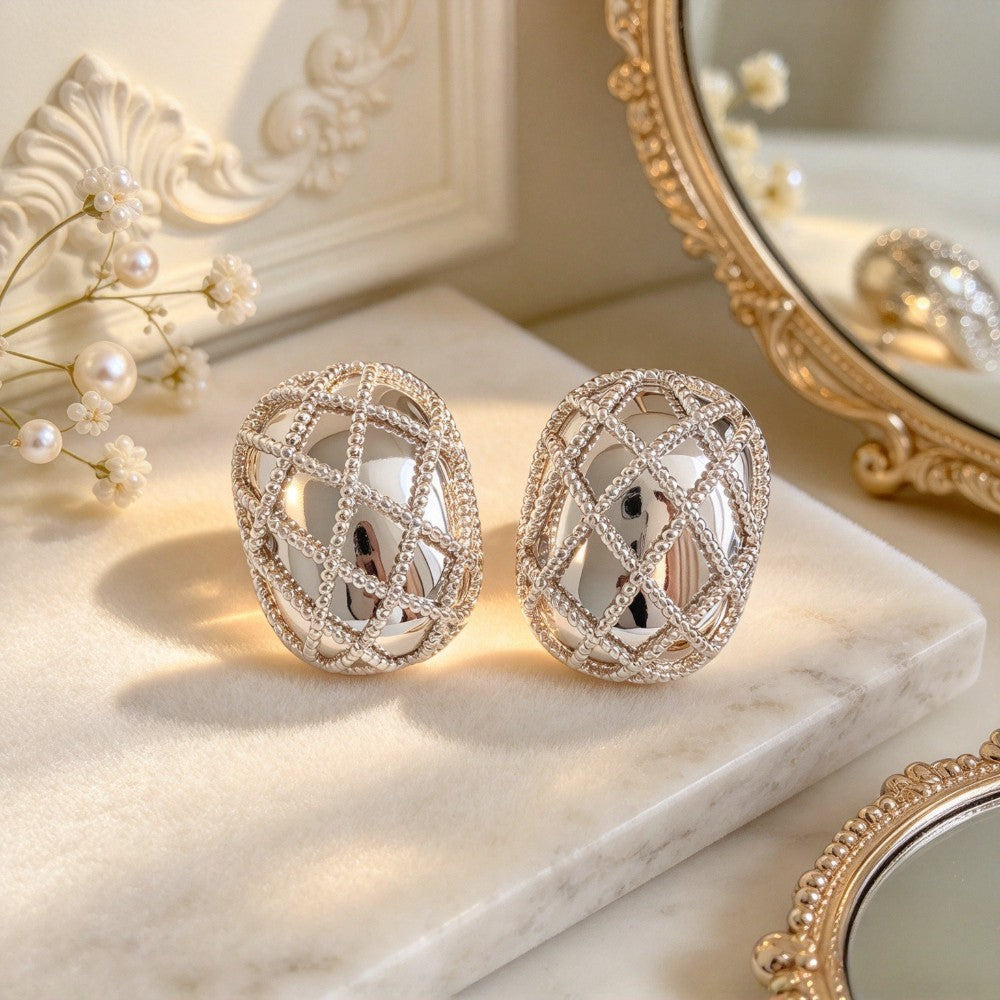Classy Lattice Oval Stud Earrings