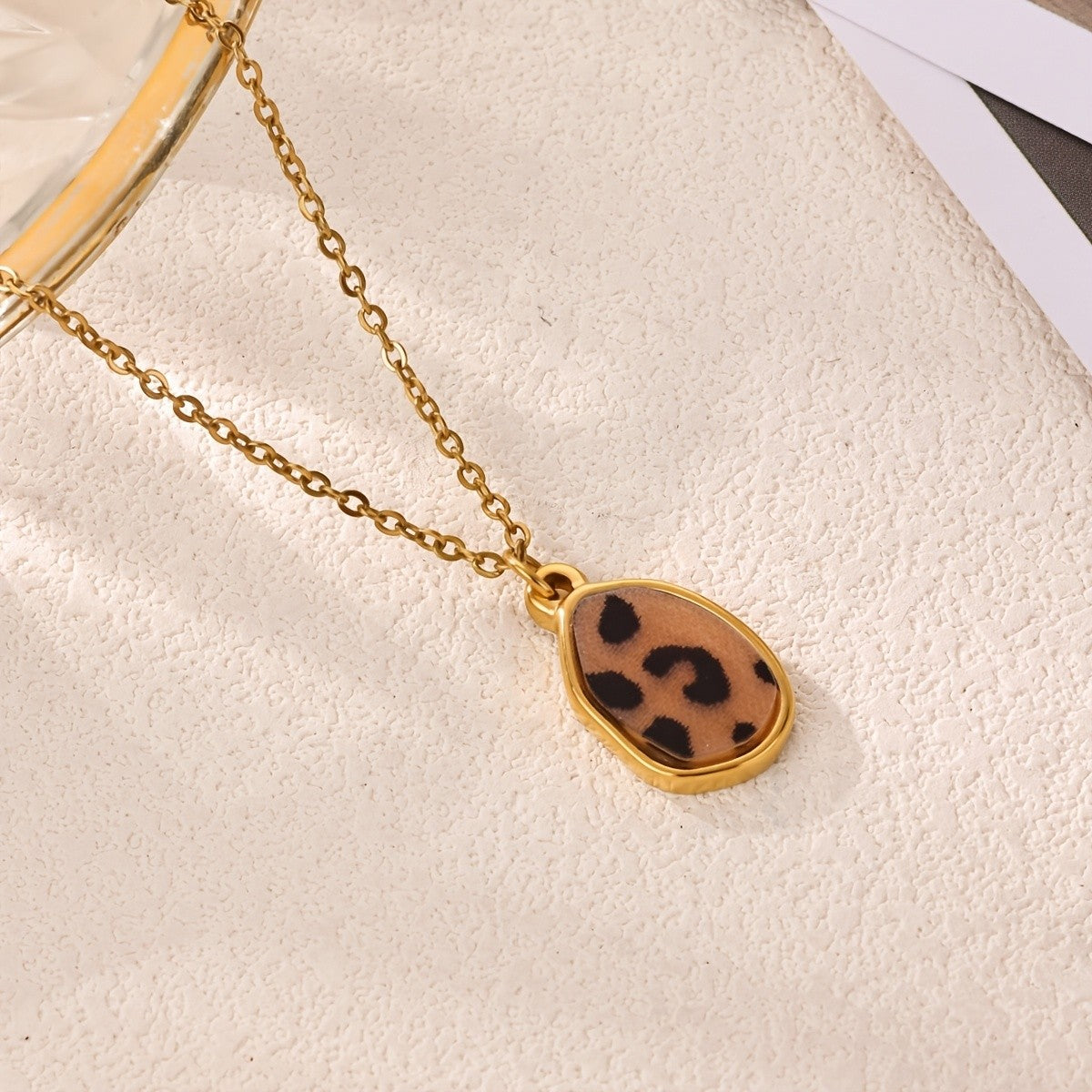 18k Elegant Leopard Print Teardrop Necklace