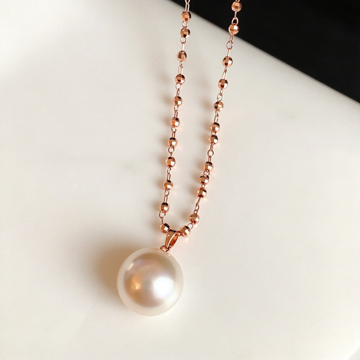 Dainty Classic Faux Pearl Pendant Necklace