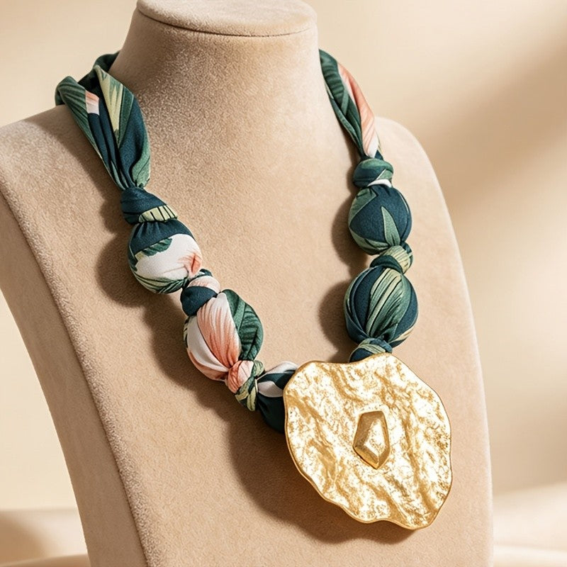 Boho Knotted Floral Disc Necklace
