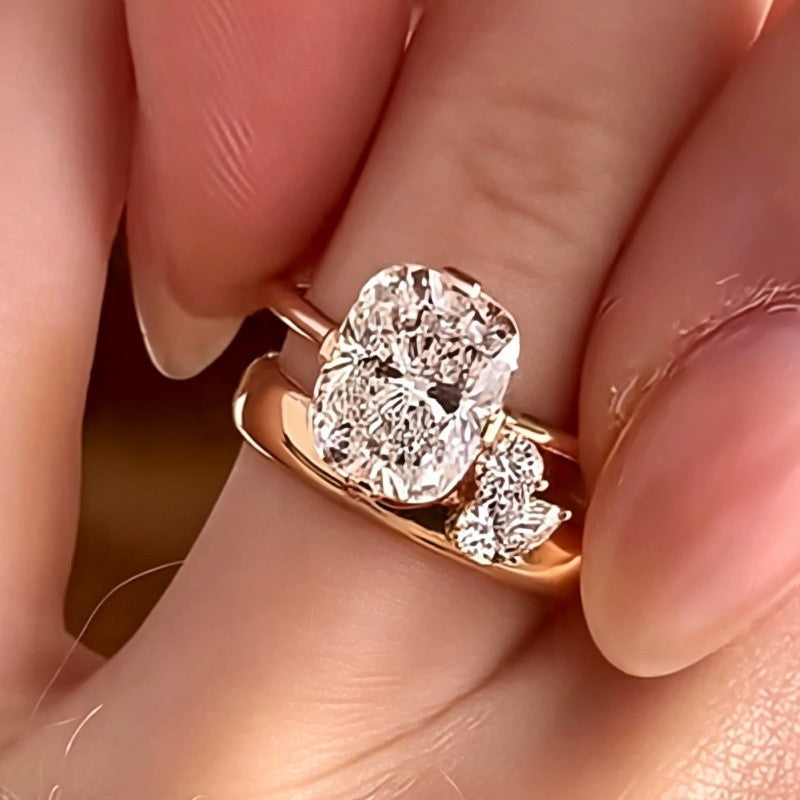Elegant Square Zircon Ring
