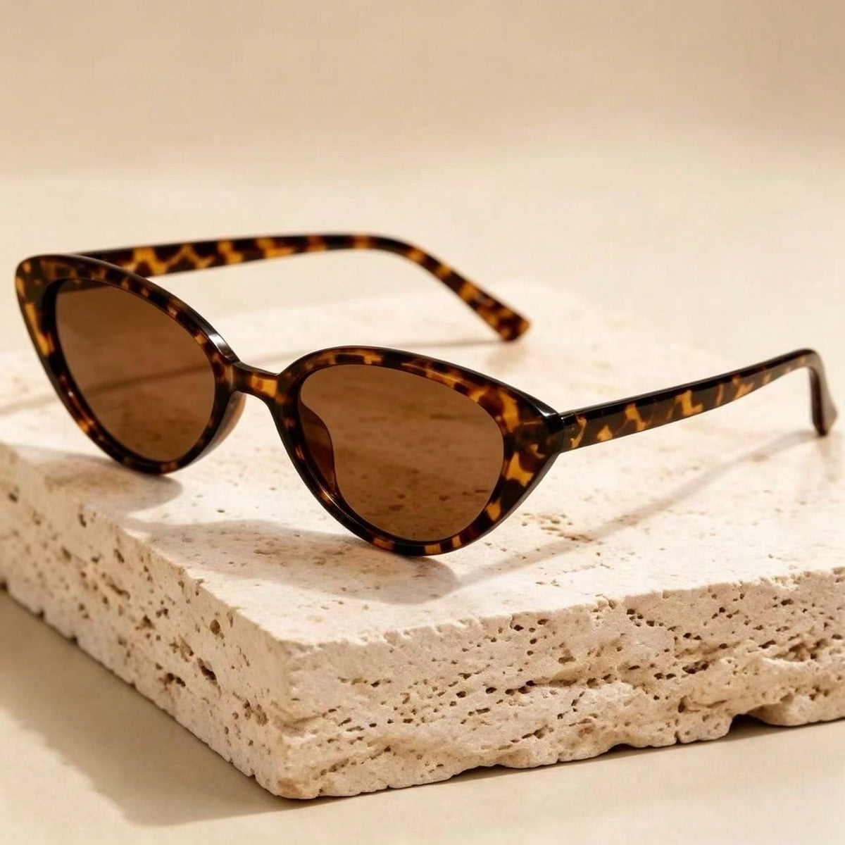 Classy Leopard Print Cat Eye Sunglasses