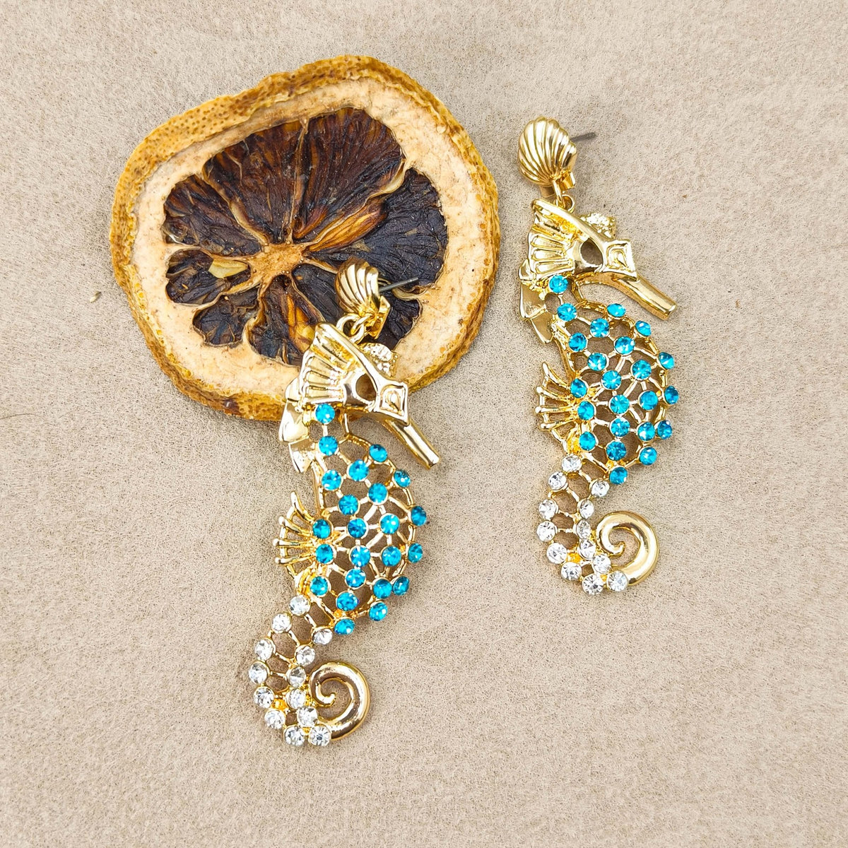 18k Elegant Seahorse Drop Earrings