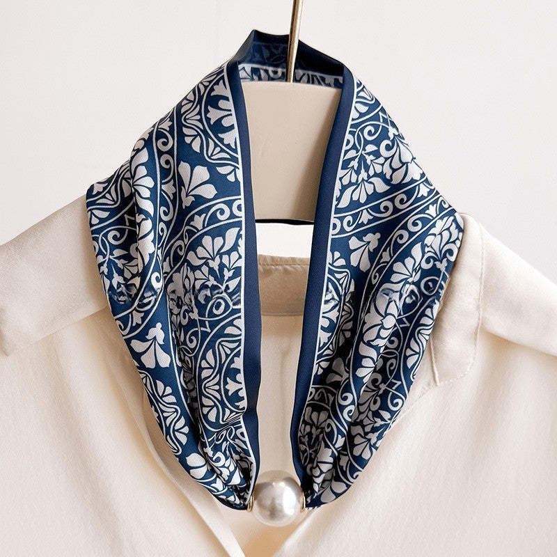 Elegant Tropical Leaf Scarf Necklace
