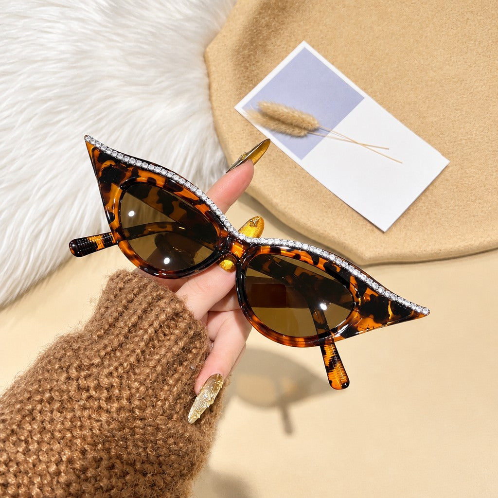 Classy Rhinestone Winged Cat Eye Sunglasses