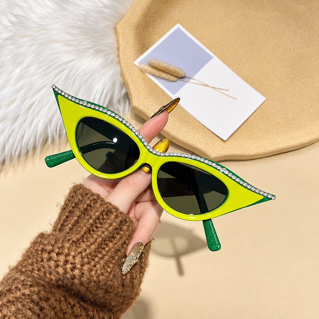 Classy Rhinestone Winged Cat Eye Sunglasses