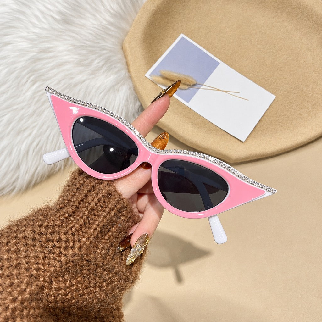 Classy Rhinestone Winged Cat Eye Sunglasses