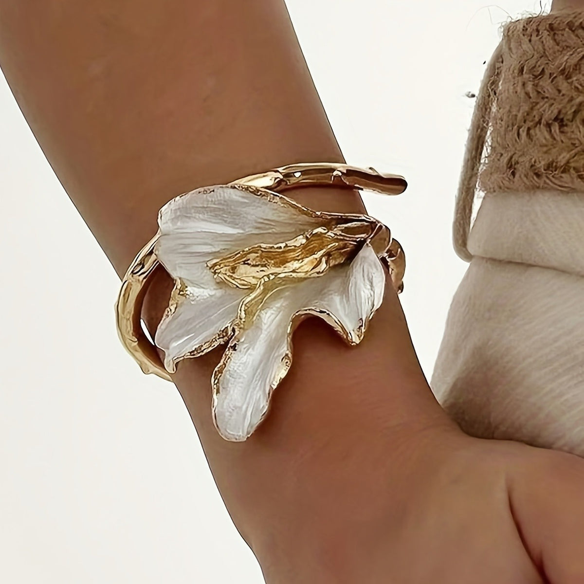 Elegant White Floral Cuff Bracelet