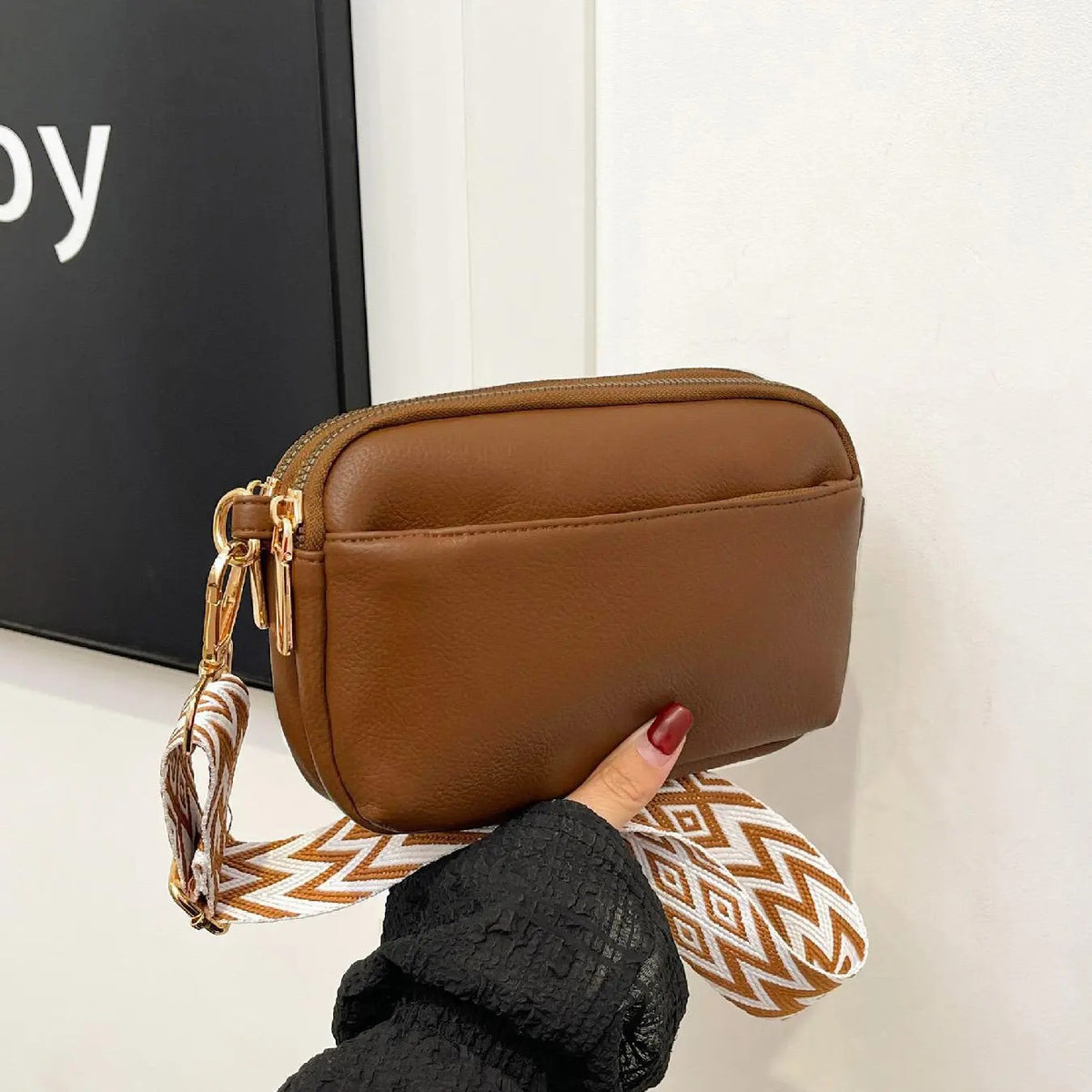 Chic Geometric Strap Crossbody Bag