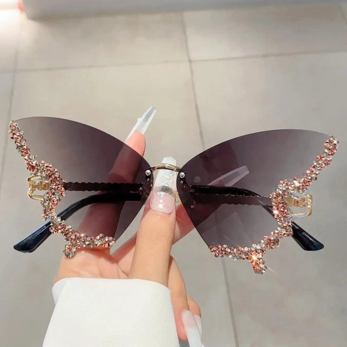 Classy Rhinestone Butterfly Wing Sunglasses