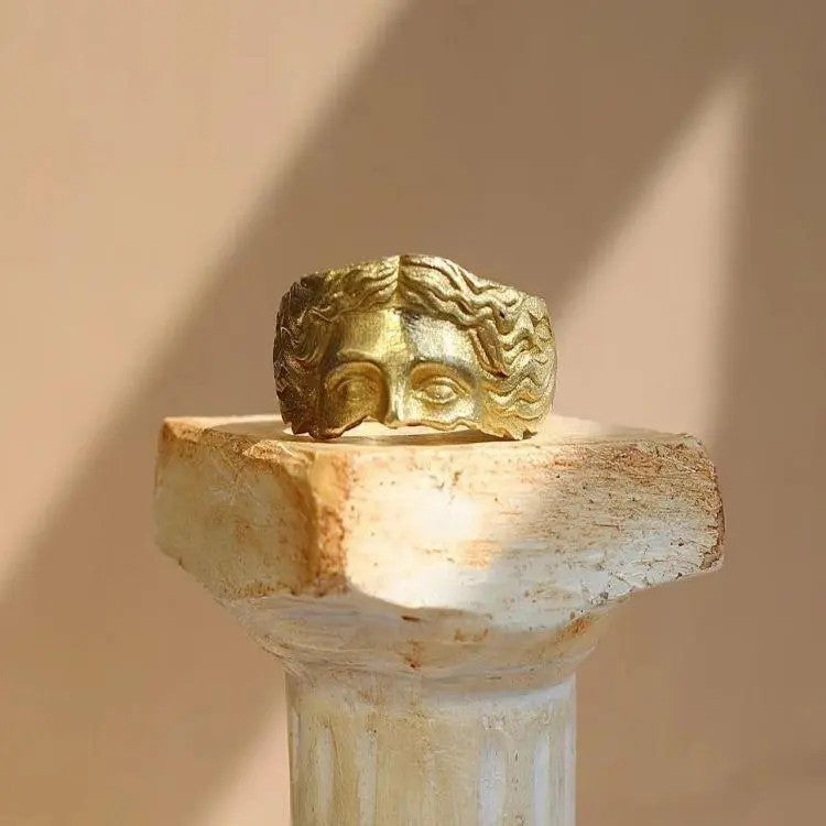 Classy Venus Face Ring
