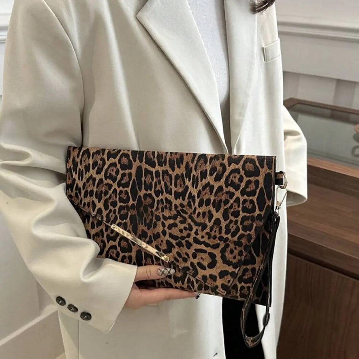 Classy Leopard Print Envelope Clutch