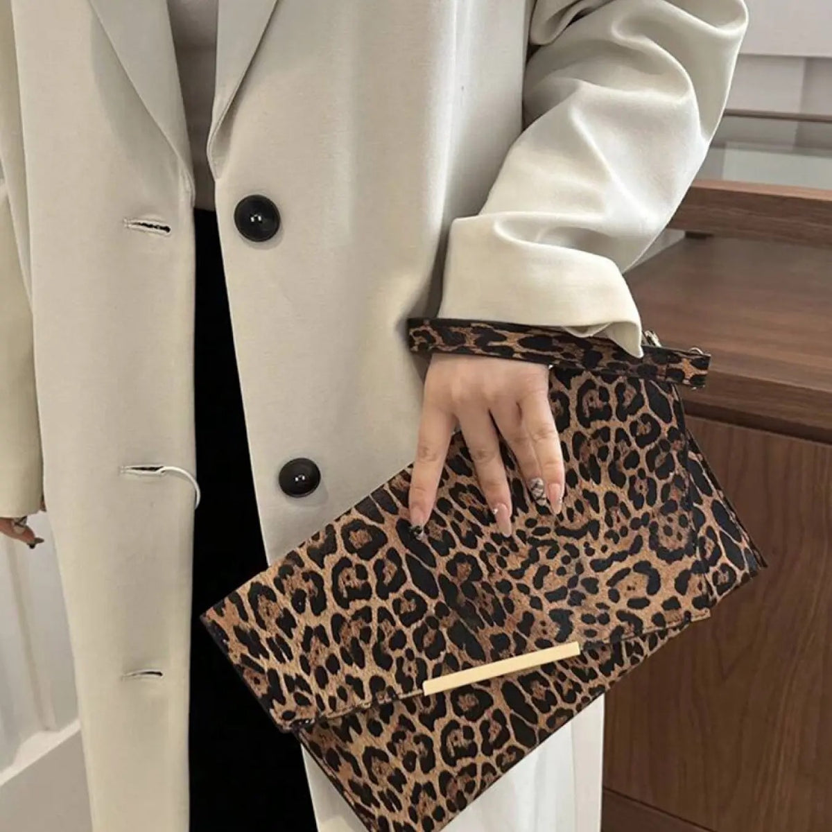 Classy Leopard Print Envelope Clutch