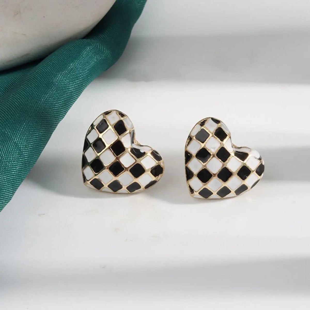 Classy Checkerboard Heart Stud Earrings