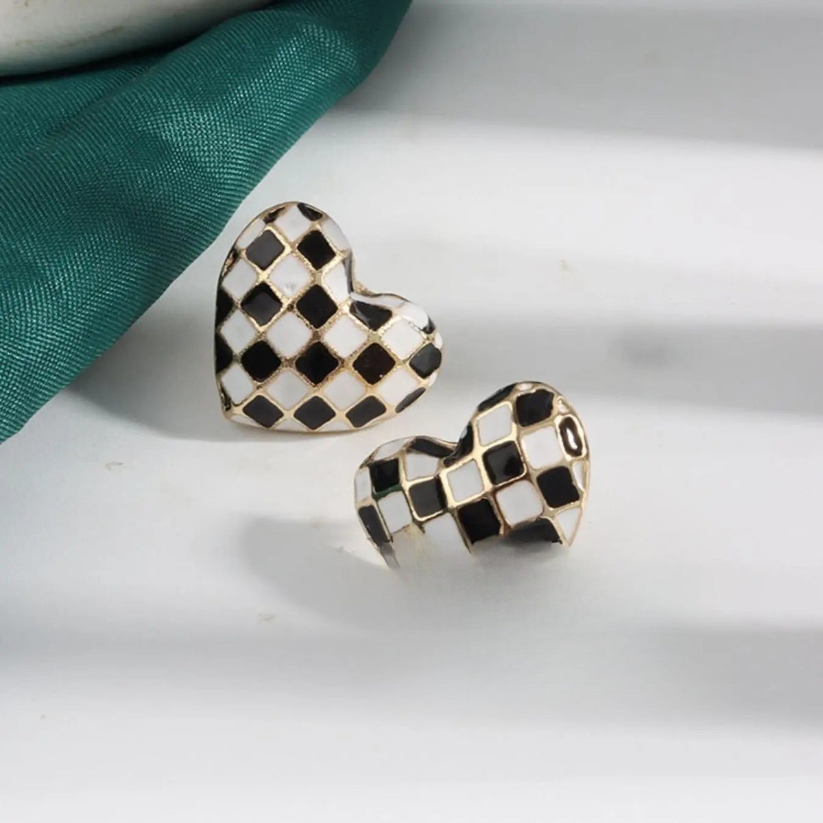 Classy Checkerboard Heart Stud Earrings