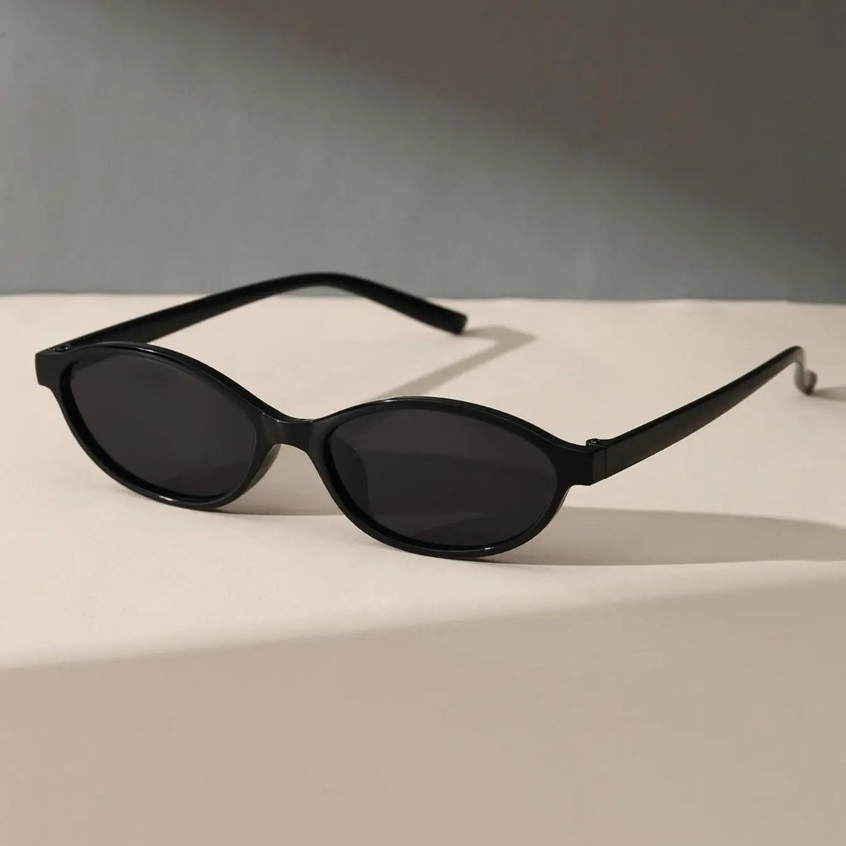 Classy Leopard Oval Sunglasses
