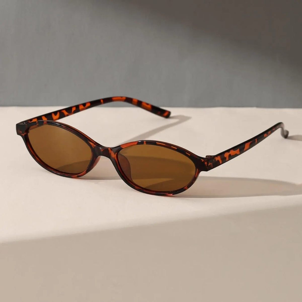 Classy Leopard Oval Sunglasses
