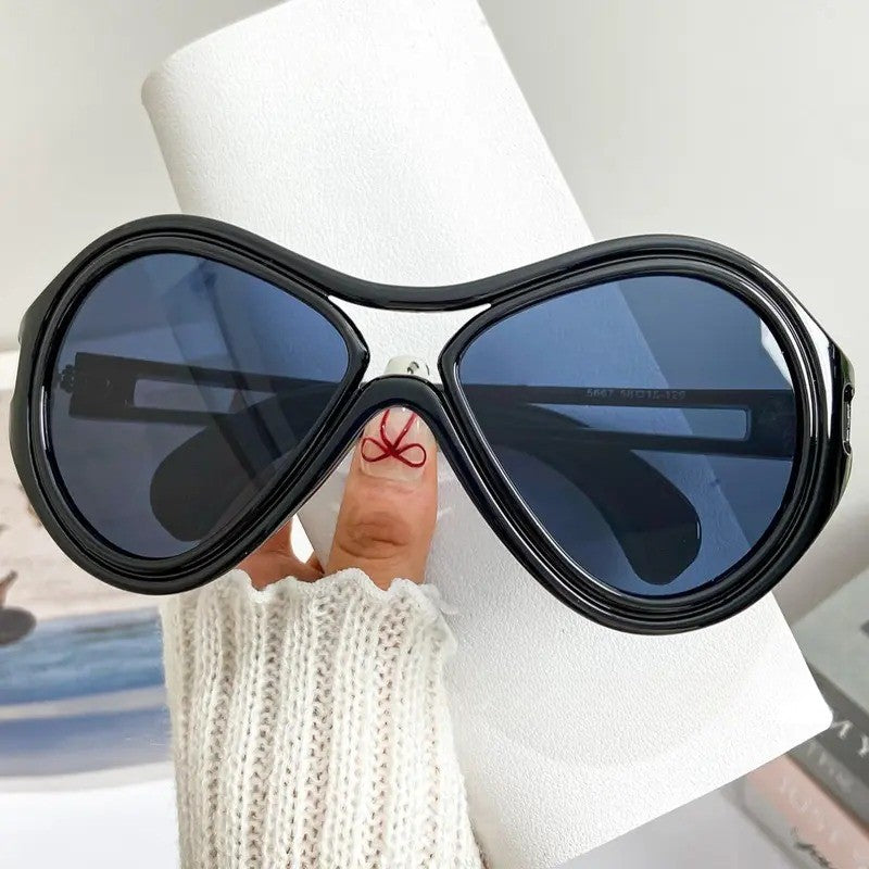 Classy Retro Two-Tone Oval Sunglasses