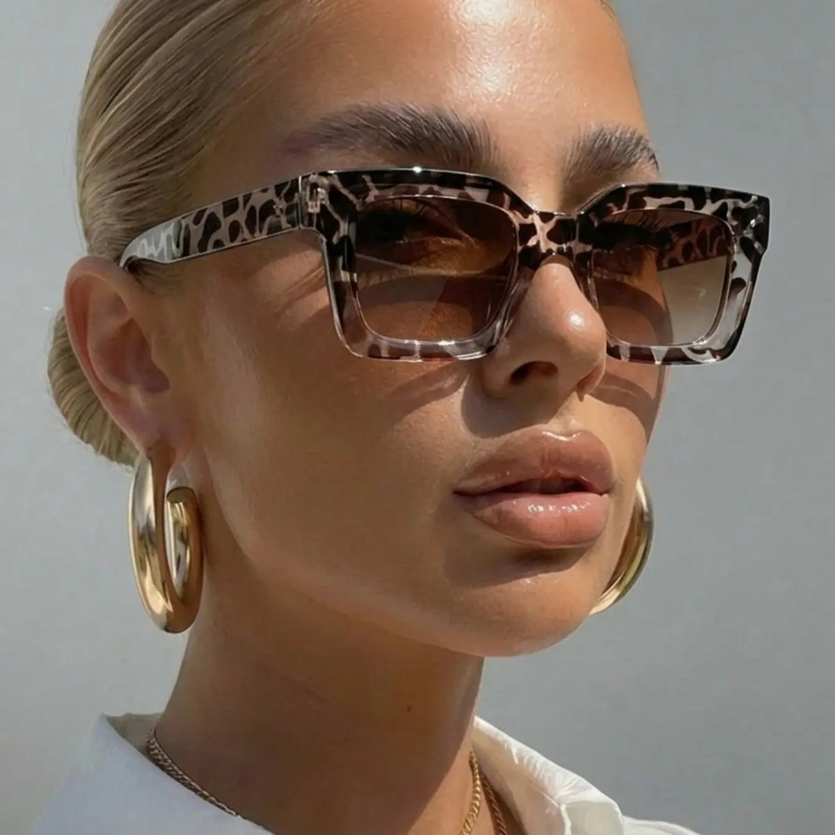 Classy Leopard Square Sunglasses
