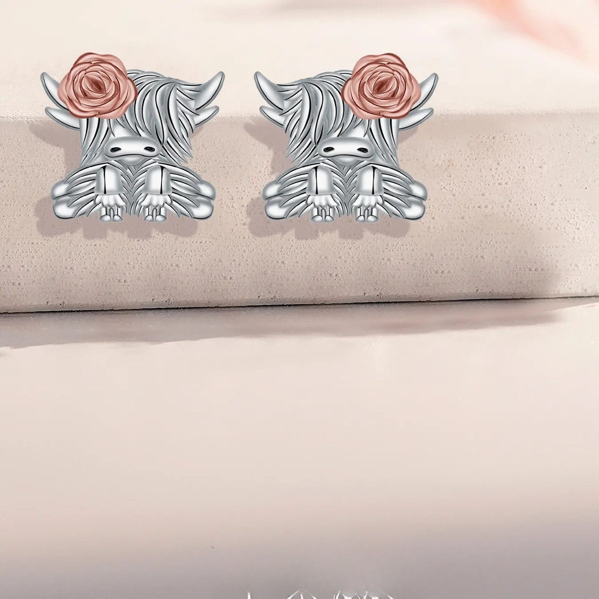 2pc Dainty Highland Cow Necklace And Earring Set