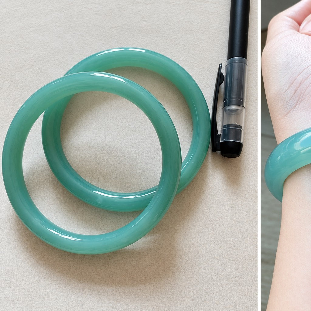 Elegant Green Agate Bangle