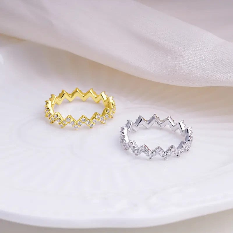 Dainty Zigzag Pave Wave Ring