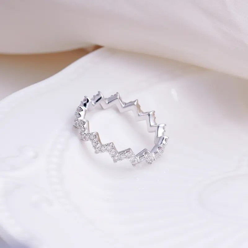 Dainty Zigzag Pave Wave Ring